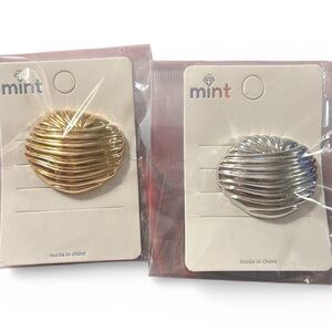 Set of 4 ponytail holders by Mint condition